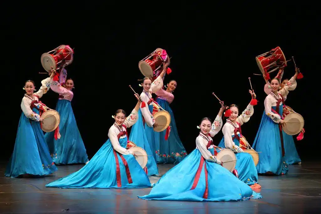 traditional korean dance