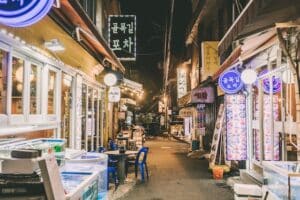 what to do in itaewon